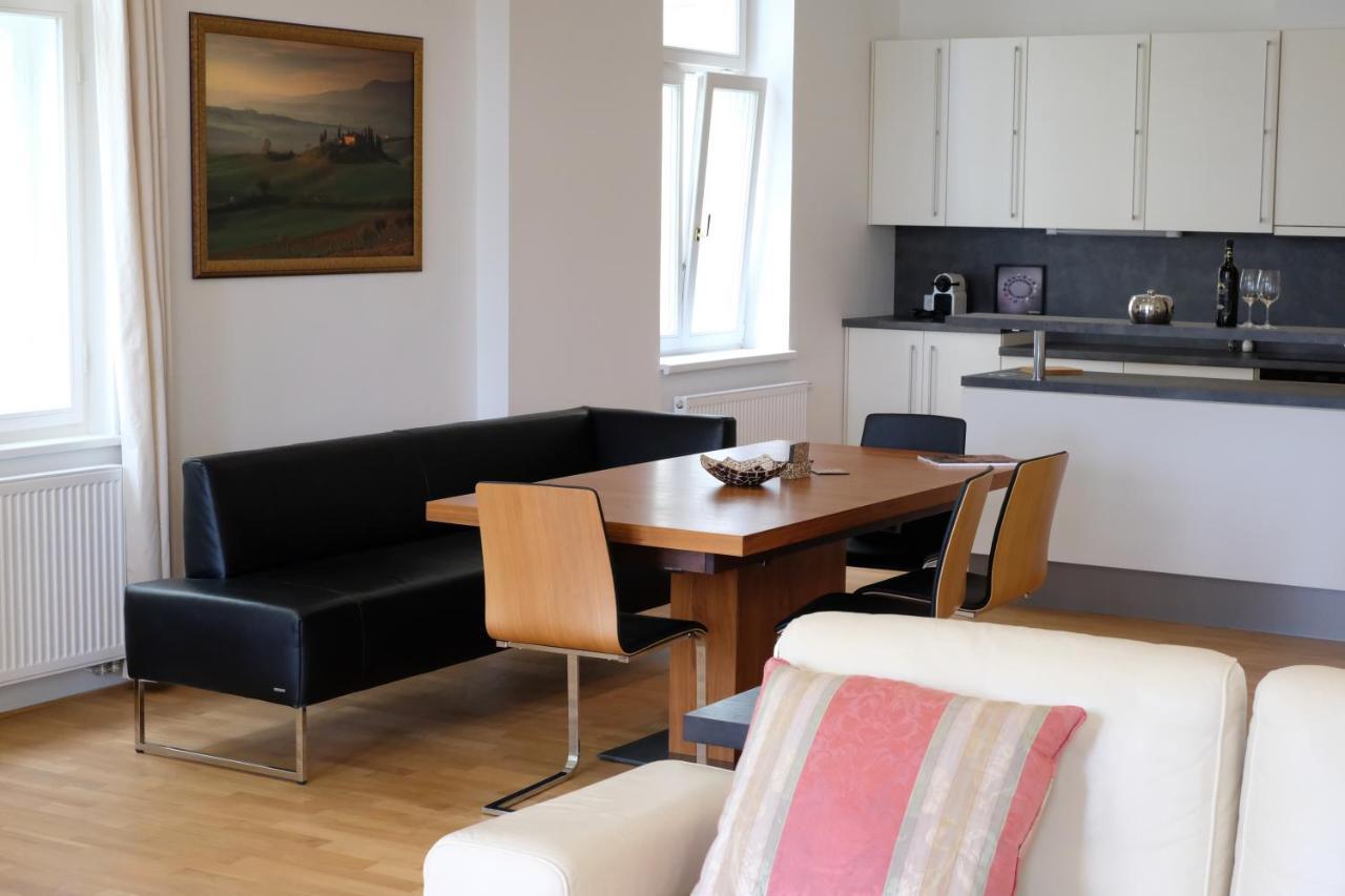 Kolonada Luxury 3 Bedroom Apartment Manes Маріанські Лазні Екстер'єр фото